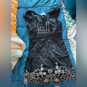 Elegant Black Chemise with White Floral Embroidery